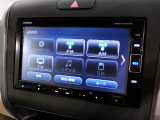CD、DVD、Bluetooth、AM、FM、AUX、スマートフォン接続ができます。
