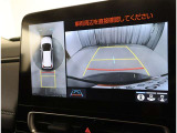 バックガイドモニターで、後方を確認しながら安心して駐車することができます。運転初心者も熟練者も必須の機能ですよ!