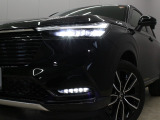 【LEDヘッドライト】悪天候や夜間走行時も良好な視界を確保し安心して運転できる高輝度LEDヘッドライトを装備!点灯速度が早く、消費電力も抑えられています!!