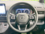 【純正革巻きステアリング】上質な革を使用することで、手にしっかり馴染みとても運転しやすいハンドルです♪