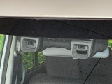 【三菱e-Assist】走行中に前方の車両等を認識し、衝突しそうな時は警報とブレーキで衝突回避と被害軽減をアシスト。より安全にドライブをお楽しみいただけます。