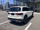 走り去る姿も印象的。メルセデスベンツ認定中古車ですのでご購入後も安心です。
