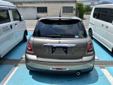 人気のMINI ONE入庫しました おしゃれなデザインとコンパクトで運転しやすく、街乗りからロングドライブまで快適です 認証工場でしっかり整備してから納車いたします お気軽にお問い合わせください