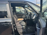 運転席も見てみましょう♪
