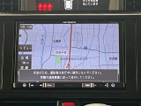 ナビゲーションを装備。タッチパネル式で使いやすく、お出かけもラクラクです。