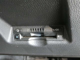 ナビ連動タイプのETC車載機です。ナビゲーションと連動してくれますのでカード未挿入を知らせてくれるなど便利な機能が追加されています。