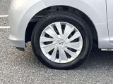 高級感引き立てるアルミ装着車。お洒落は足元からですね!