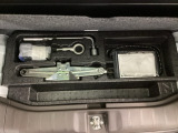 タイヤパンク応急修理キットを装備しており、万が一のトラブル時にも安心です。