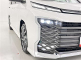 フォグランプ装着車です。暗い夜道の車両前方を明るく照らします