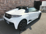 オプションになりますが、ボディーコーティングもご用意しております。新車の輝きに近づき、洗車などのお手入れも楽になりますよ。