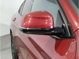 【BMWミラー】視認性の高いスタイリッシュなミラー。自動防眩機能も付いており夜間のドライビングをサポートします。