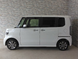 オプションになりますが、ボディーコーティングもご用意しております。新車の輝きに近づき、洗車などのお手入れも楽になりますよ。