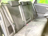 コンパクトカーですが、セカンドシートは十分な広さがあり快適にお乗りいただけます♪シートを倒して大きな荷物を積んだりと、用途の幅が広い1台です。