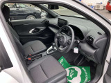 高いホールド性で運転姿勢が安定します。長距離ドライブでも疲れにくいのが魅力です。快適なドライビングライフをお送りください♪