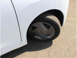 155/65R14タイヤ+ホイールカバーです。スタッドレスタイヤや各種オプションのご注文も承っております(^^)!