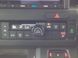 季節を問わず快適な室内空間を保てるオートエアコンを装備。運転席にはシートヒーターが付いているので、冬場の乗り始めも暖かく快適。冷えやすい日でも心地よく過ごせます。