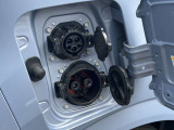 充電ポート。充電ポートの上部が普通充電、下部が急速充電となります。