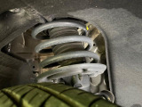 お車を安心してお乗りいただく為には、足回りの定期点検が欠かせません。サービスサポート(有償保証)では無料点検もご提供しており、安心のカーライフをお過ごしいただけるサポート体制が整っています。
