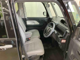 たとえばダイハツのお店にある、たくさんのスマアシ搭載車は、正常に作動する事をしっかり確認します。