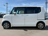 当店は、新車〜登録済未使用車、お買い得軽自動車まで、多数在庫しております♪軽自動車の事なら全て当店にお任せください!目玉車両もございますので、ぜひ一度軽ワールドへお越しくださいませ!