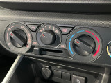 寒い冬も暑い夏も全席に快適な空調を届けてくれる、ダイヤル式エアコンを装備♪