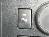 クリアランスソナー付き。ピッピッピとブザーでお知らせ!曲がり角や壁際に駐車する時に便利ですね♪