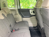 運転席側後部座席