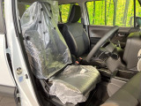 もちろん車内はキレイです♪よりクリーンな状態をキープしたいお客様には『ナノゾーンコート』がおすすめ!新型コロナウイルス対策や、除菌・消臭に効果を発揮し多くの方にご好評いただいております。