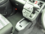 高品質カークリーニング 外装・内装、岐阜トヨペットの専門スタッフがシートもカーペットも綺麗に洗浄済み!プロの仕上げを是非ご確認ください。