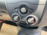 シンプルで扱いやすい、マニュアルエアコン装着車です。