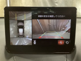 狭い場所での駐車やすれ違いなどでより的確な運転操作に役立つ360&deg;ビューモニターが装備されています。