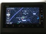 純正スタンダードインターナビ(VXM-234VFi)&バックカメラが装備されているので、普段の使い勝手もロングドライブも快適です。