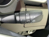 トンネルなど、周囲の明るさの変化でランプ類を自動オン・オフするコンライトです(消し忘れ防止機能付)