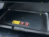 置くだけ充電です。