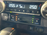 【シートヒーター&ベンチレーション】夏場は涼しい風でお尻や背中の熱やムレを防ぎ、冬はエアコンよりも早く温まってポカポカに!季節を問わず快適に過ごせます。