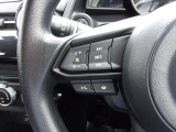 オーディオの音量やチャンネル操作ができるスイッチが、ハンドルに付いています。運転中でも、操作が行えて非常に安全・便利です!