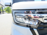 明るいLEDヘッドライトで、夜道も安心して運転して頂けます。