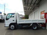 ディーゼル、4WD、マニュアル、ABS、2トンダンプ、低床、荷台内寸約:L304&times;W159&times;H32