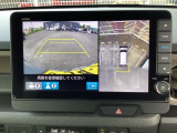 バックも安心のバックカメラ付いています。バックカメラがあると、いつでも安全にバックできますね。死角も減ります。