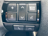 手元でナビの音量調整等が出来るのでナビの操作によるわき見運転を防止することが出来ます。