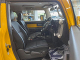 運転席シート廻りは使用感も少なく、良好な状態となっています。丁寧に使われていたことがよくわかりますね。