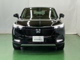 LEDヘッドライトを装備しています。LEDヘッドライトはとても明るく、雨の日や夜間走行も安全・安心です。オートライトコントロール付きで周囲の明るさに応じて自動で点灯・消灯します