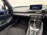 【展示車の状態】展示車は全て、マツダ車のエキスパートが、基本性能に関わる箇所を徹底的に点検。外装や室内に関しても、細部にいたるまで、しっかり清掃・洗浄を実施しています。