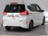 ボディクリーニング後、愛車をピカピカの状態へ保護するコーティング「ブライトパック」がおススメです!水垢がつきにくく、手入れがしやすくなりますよ!いつも愛車をきれいにしておきたい方におススメです。