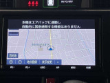 純正ナビを装備。タッチパネル式で使いやすく、お出かけもラクラクです。