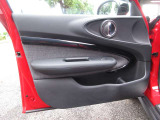 専門教育を受けた営業スタッフがお車選びからご購入後のケアまで丁寧にサポート。ご希望条件にぴったりの一台をご提案します。