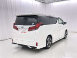 沢山乗れるのがこの車の魅力!2台で移動しないと・・・なんて時もこの車なら1台で!大活躍です♪