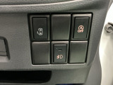 運転席から操作しやすい各種スイッチ