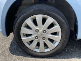 純正のアルミホイールです!お車に合ったデザインのホイールになっています!