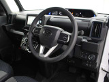 運転席廻りです。